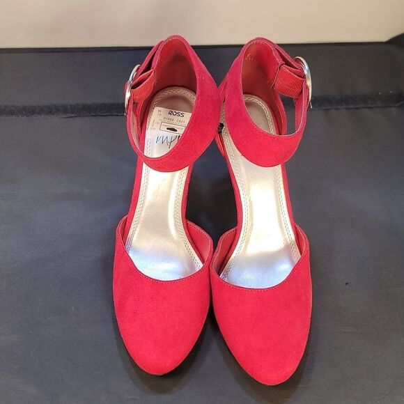 BRAND NEW IMPO ANKLE STRAP CLOSED TOE ROUND-TOE PUMP - Picture 3 of 16